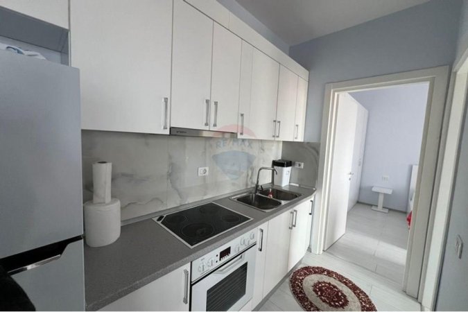 Tirane, jepet me qera apartament 1+1+Ballkon Kati 6, 75 m² 650 € (Laprakë)