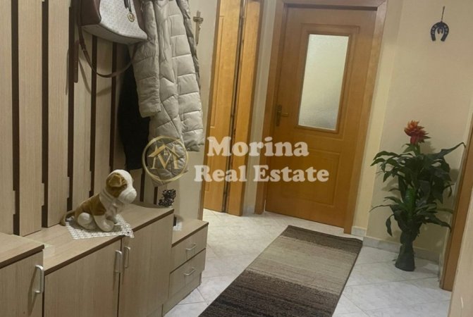 Tirane, jepet me qera apartament 3+1 Kati 7, 99 m² 500 € (Laprake)