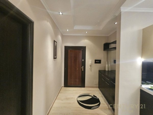 Tirane, jepet me qera apartament 2+1 Kati 4, 90 m² 700 € (kodra e diellit)