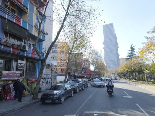 Tirane, jepet me qera dyqan Kati 0, 40 m² 400 € (rruga e elbasanit)