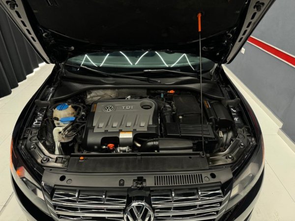 Tirane, shitet makine Volswagen passat