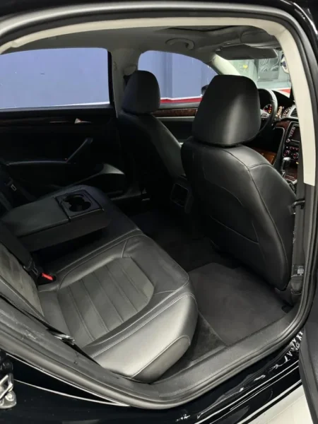 Tirane, shitet makine Volswagen passat