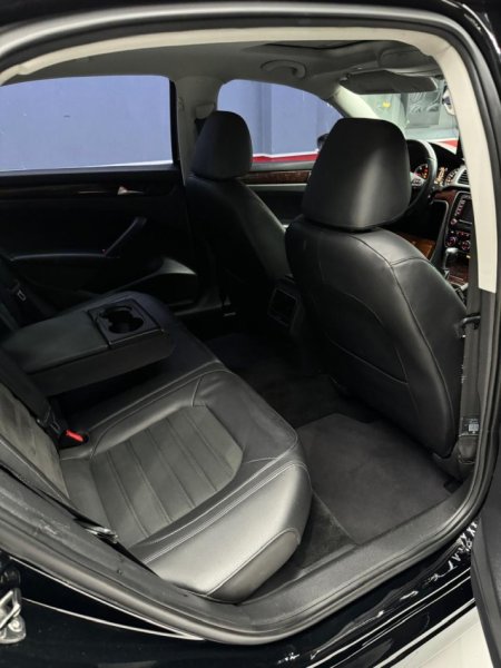 Tirane, shitet makine Volswagen passat