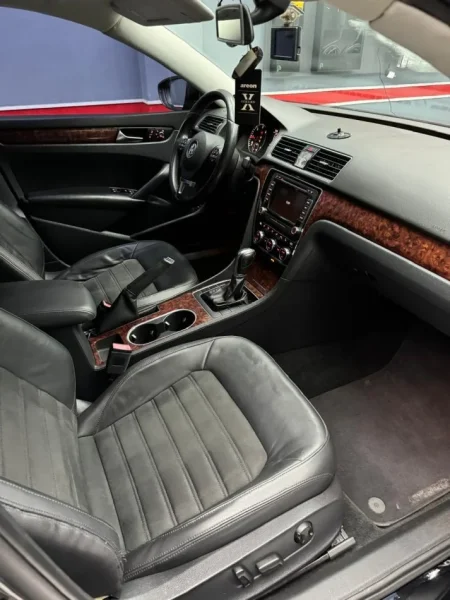 Tirane, shitet makine Volswagen passat