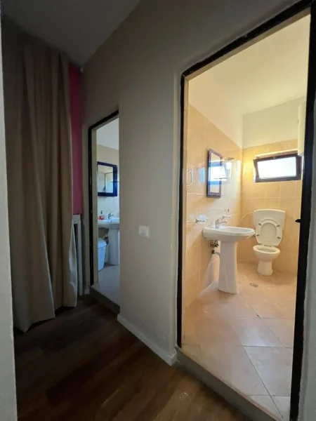 Tirane, jepet me qera apartament 2+1 Kati 3, 103 m² 800 € (myslym shyri)