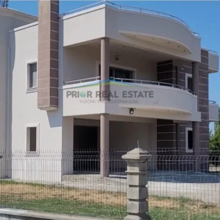 Lezhe Shengjin, shitet Vile 2 Katshe , 1.250 m² 425.000 € (Ishull Lezhe)