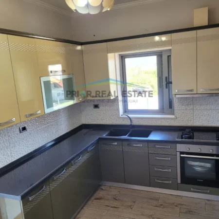 Lezhe Shengjin, shitet Vile 2 Katshe , 1.250 m² 425.000 € (Ishull Lezhe)