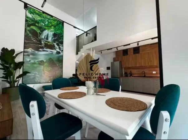 Tirane, jepet me qera apartament duplex Dublex Kati 1, 105 m² 1.500 € (QENDER)