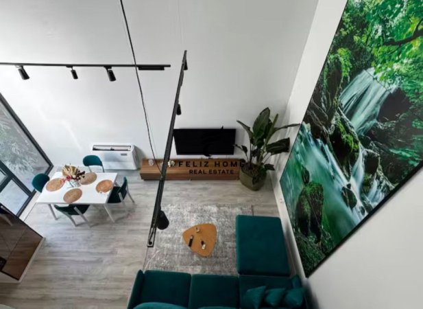 Tirane, jepet me qera apartament duplex Dublex Kati 1, 105 m² 1.500 € (QENDER)