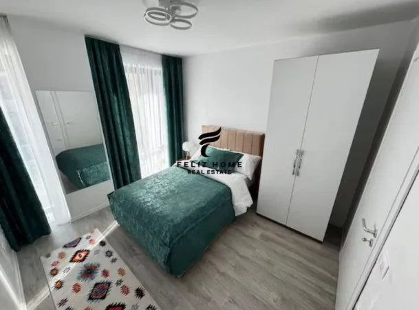 Tirane, jepet me qera apartament duplex Dublex Kati 1, 105 m² 1.500 € (QENDER)