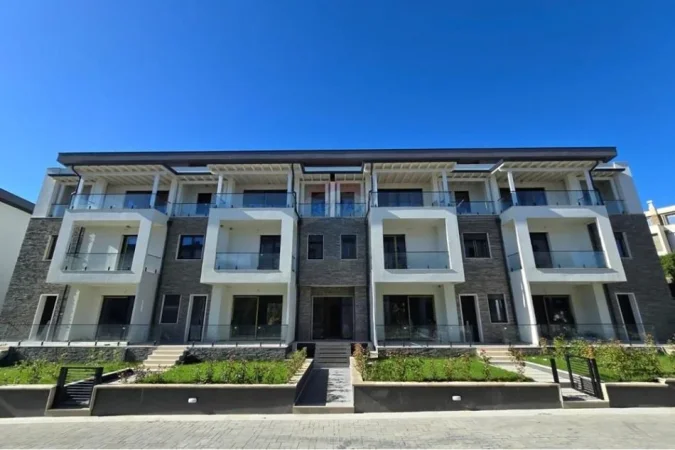 Tirane, shitet apartament 3+1+Ballkon Kati 2, 430.000 € 