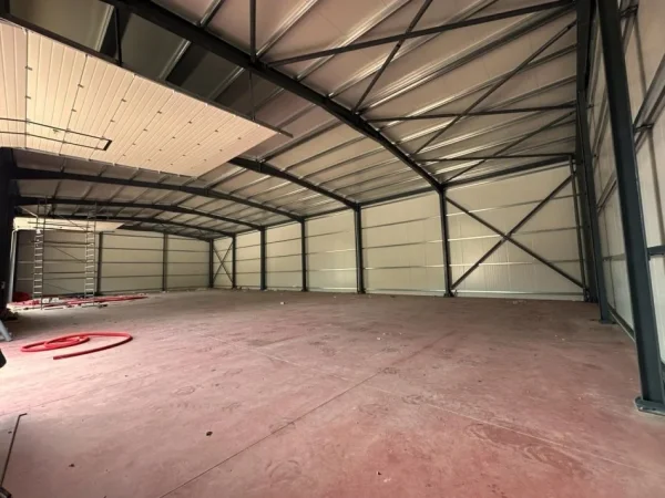 Tirane, jepet me qera magazine Kati 0, 600 m² 4.000 € (Farke)