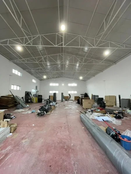 Shqiperi, jepet me qera ambjent biznesi Kati 0, 500 m² 1.500 € (Berzhite)