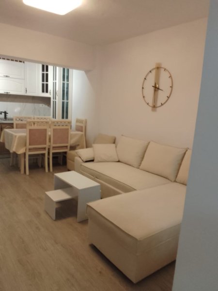 TIRANE. Rruga e Durresit, jepet me qera 2+1+Aneks Kati 1, 600 €