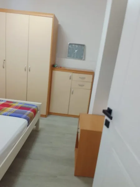 TIRANE. Rruga e Durresit, jepet me qera 2+1+Aneks Kati 1, 60.000Lek (direkt nga pronari-pa komision)