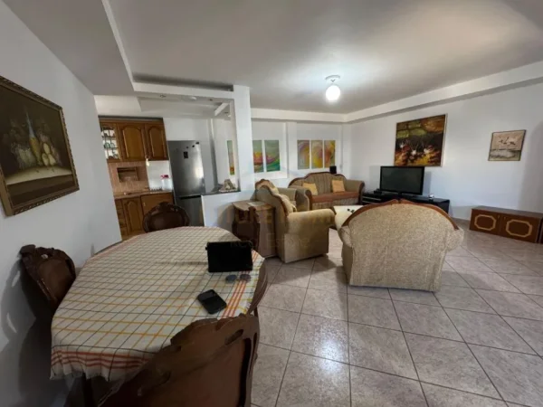 Tirane, shitet apartament 3+1 Kati 7, 142 m² 205.000 € (Rruga Irfan Tomini)