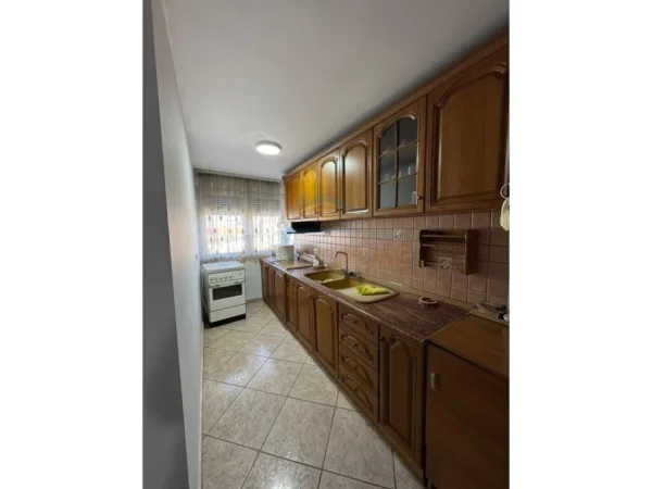 Tirane, shitet apartament 3+1 Kati 7, 142 m² 205.000 € (Rruga Irfan Tomini)