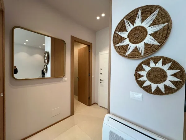 Vlore, shitet apartament 1+1+Ballkon Kati 2, 57 m² (Lungomare)