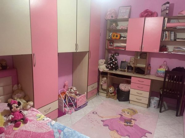 Tirane, jepet me qera apartament 3+1 Kati 7, 85 m² 500 € (Rruga Gjergj Legisi)