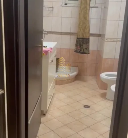 Tirane, shitet apartament 2+1+Ballkon Kati 2, 105 m² 105.000 € (Fresku)