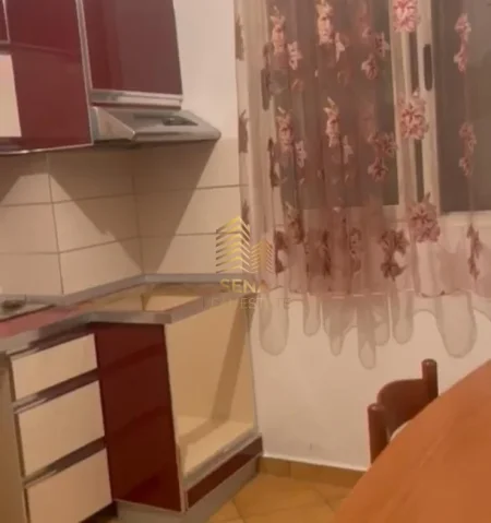 Tirane, shitet apartament 2+1+Ballkon Kati 2, 105 m² 105.000 € (Fresku)