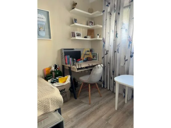 Tirane, shitet apartament 2+1 Kati 3, 104 m² 206.000 € (Ali Dem)