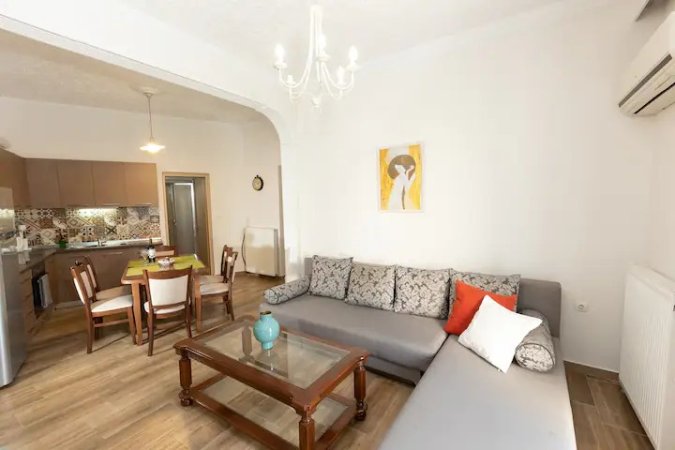 Tirane, jepet me qera apartament 1+1+Ballkon Kati 7, 77 m² 400 € (astir)