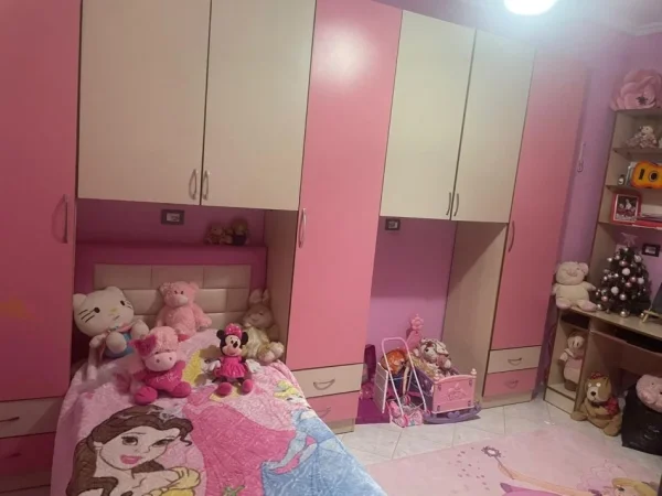 Tirane, jepet me qera apartament 3+1 Kati 7, 85 m² (3+1)
