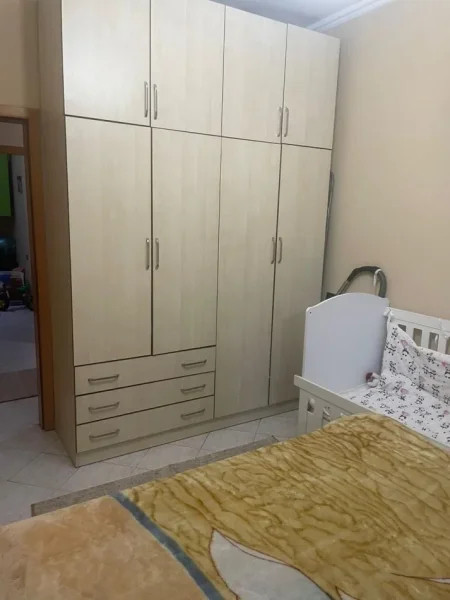 Tirane, jepet me qera apartament 3+1 Kati 7, 85 m² (3+1)