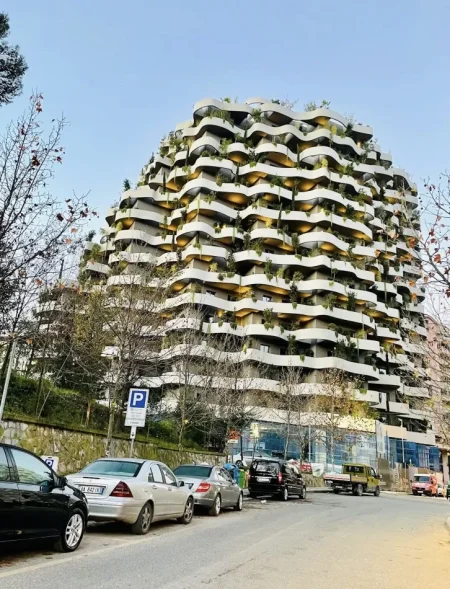 Tirane, shitet apartament 3+1+Aneks+Ballkon Kati 10, 240 m² (Lion Residence)