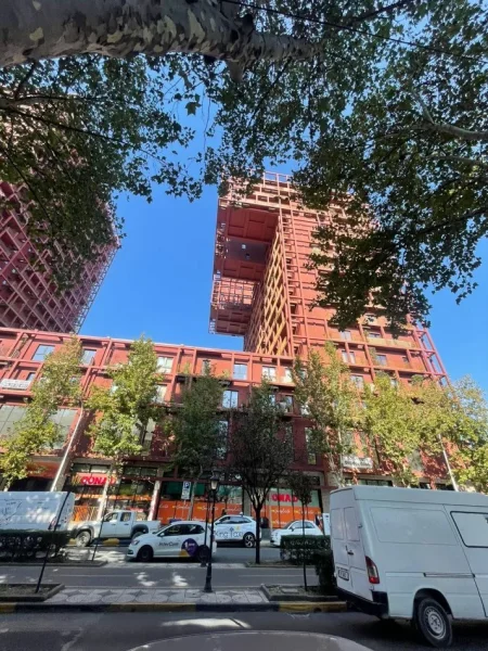 Tirane, shitet ambjent biznesi Kati 0, 104 m² 414.999 € (Garden Building)