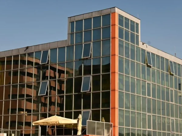 Shqiperi, jepet me qera ambjent biznesi , 1.422 m² 8.700 € (Unaza e Re)