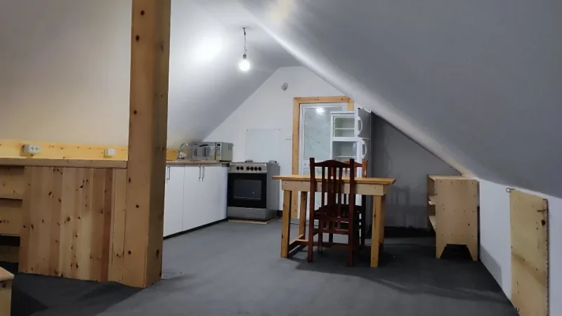 Tirane, jepet me qera apartament 1+1 Kati 4, 90 m² 348 € (Don Bosko)