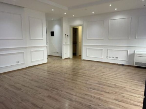Tirane, jepet me qera apartament 2+1 Kati 6, 102 m² 1.000 € 