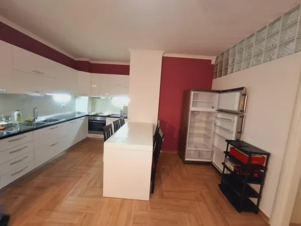 Durres, shitet apartament 2+1 Kati 11, 93 m² 128.000 € (Stacioni i Trenit)