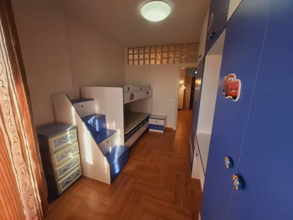 Durres, shitet apartament 2+1 Kati 11, 93 m² 128.000 € (Stacioni i Trenit)