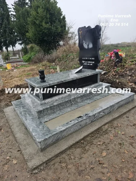 Tirane, ofroj Punime Varresh Ne Fier - Modele Varresh me pikture ne granit