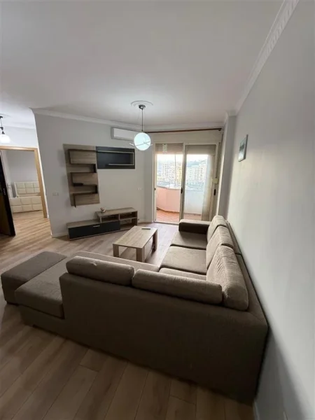 Tirane, shitet apartament 1+1+Ballkon Kati 4, 62 m² 86.999 € (Astir)