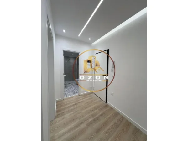 Apartament i pershtatshem per zyra,biznese 1+1 për Qira në Myslym Shyri, Tiranë