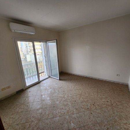 Durres, shitet apartament 1+1+Ballkon Kati 3, 55 m² 60.000 € (PLAZH DURRES!)