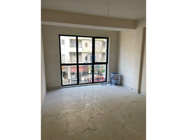 Tirane, jepet me qera apartament 2+1 Kati 1, 117 m² 500 € (ASTIR)