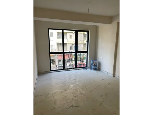 Tirane, jepet me qera apartament 2+1 Kati 1, 117 m² 500 € (ASTIR)