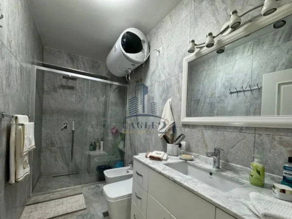 Tirane, shitet apartament 2+1 Kati 4, 113 m² 280.000 € (SELVIA)