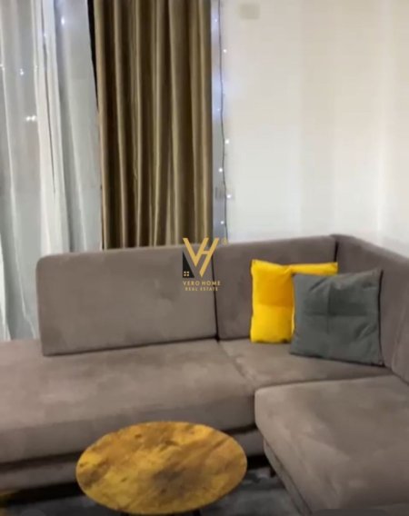 Tirane, jepet me qera apartament 2+1+Ballkon Kati 1, 85 m² 700 € (DON BOSKO)