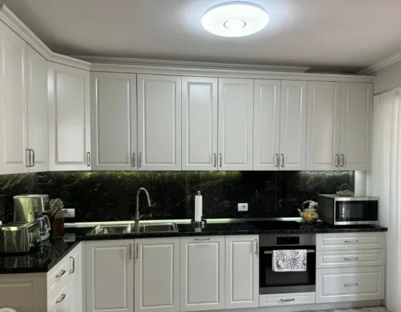 Tirane, shitet apartament 2+1+Aneks+Ballkon Kati 4, 113 m² 280.000 € (rruga barrikadave)