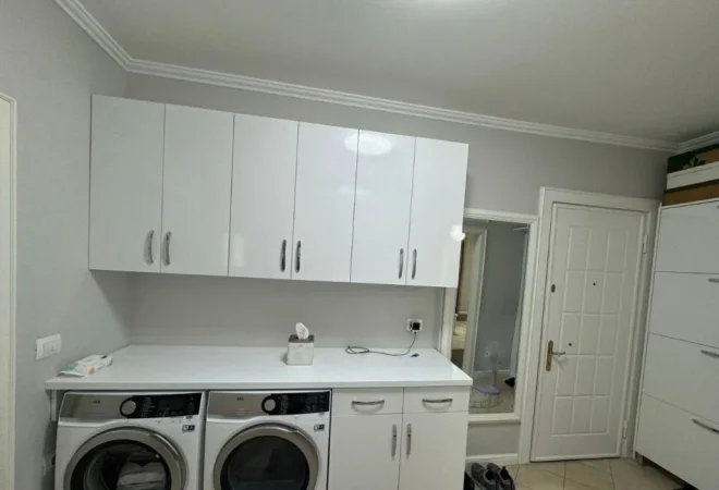 Tirane, shitet apartament 2+1+Aneks+Ballkon Kati 4, 113 m² 280.000 € (rruga barrikadave)