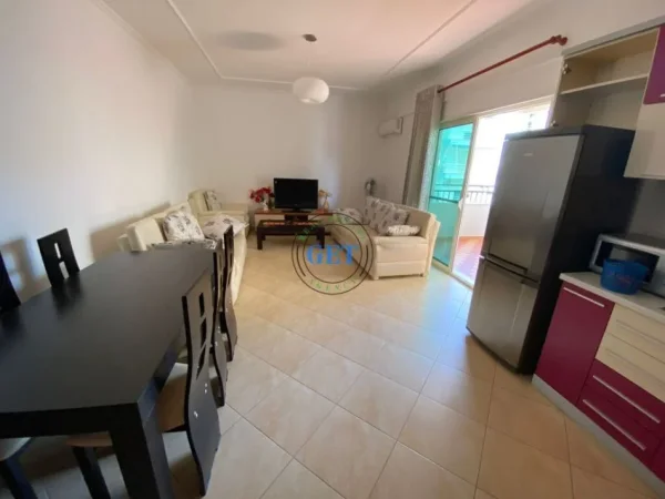 Durres, jepet me qera apartament 2+1 Kati 5, 94 m² 400 € (Shkembi i Kavajes, Durres)