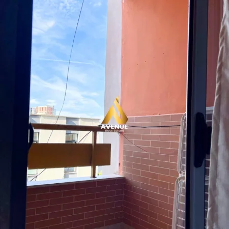 Tirane, jepet me qera apartament 1+1+Ballkon Kati 3, 57 m² 450 € (nikolle kacorri)