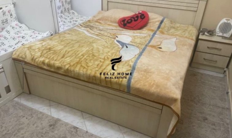 Tirane, jepet me qera apartament 3+1 Kati 7, 100 m² 500 € (LAPRAKE)