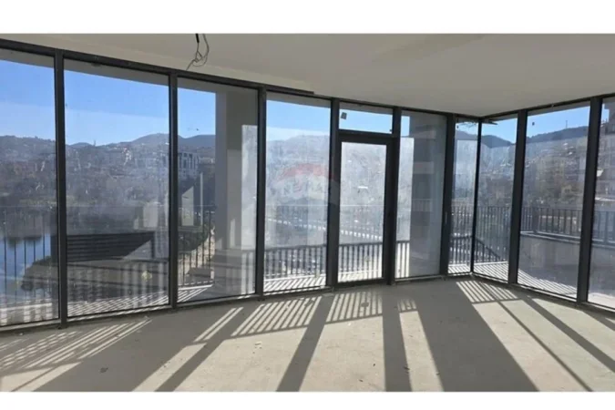 Tirane, shitet apartament 3+1+Ballkon , 237 m² 711.930 € 